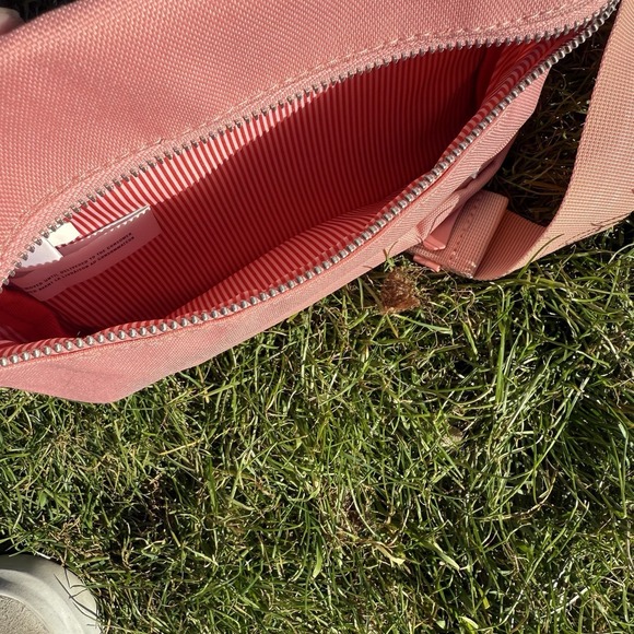 Herschel Seventeen Hip Packs Fanny Bags Pink & Floral Adjustable Belt Lot of 2 - Picture 7 of 8